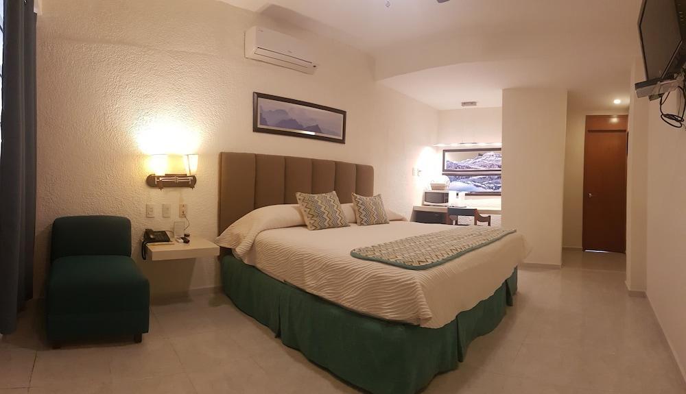 Hotel Y Suites Nader Канкун Экстерьер фото