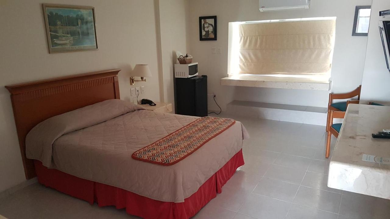 Hotel Y Suites Nader Канкун Экстерьер фото