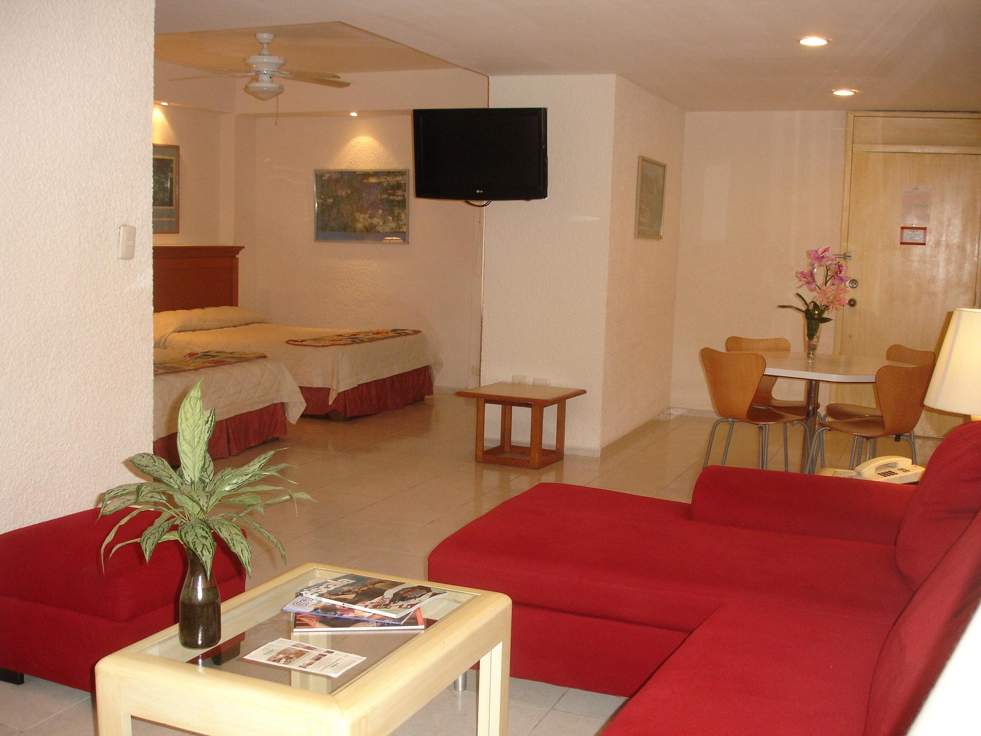 Hotel Y Suites Nader Канкун Экстерьер фото