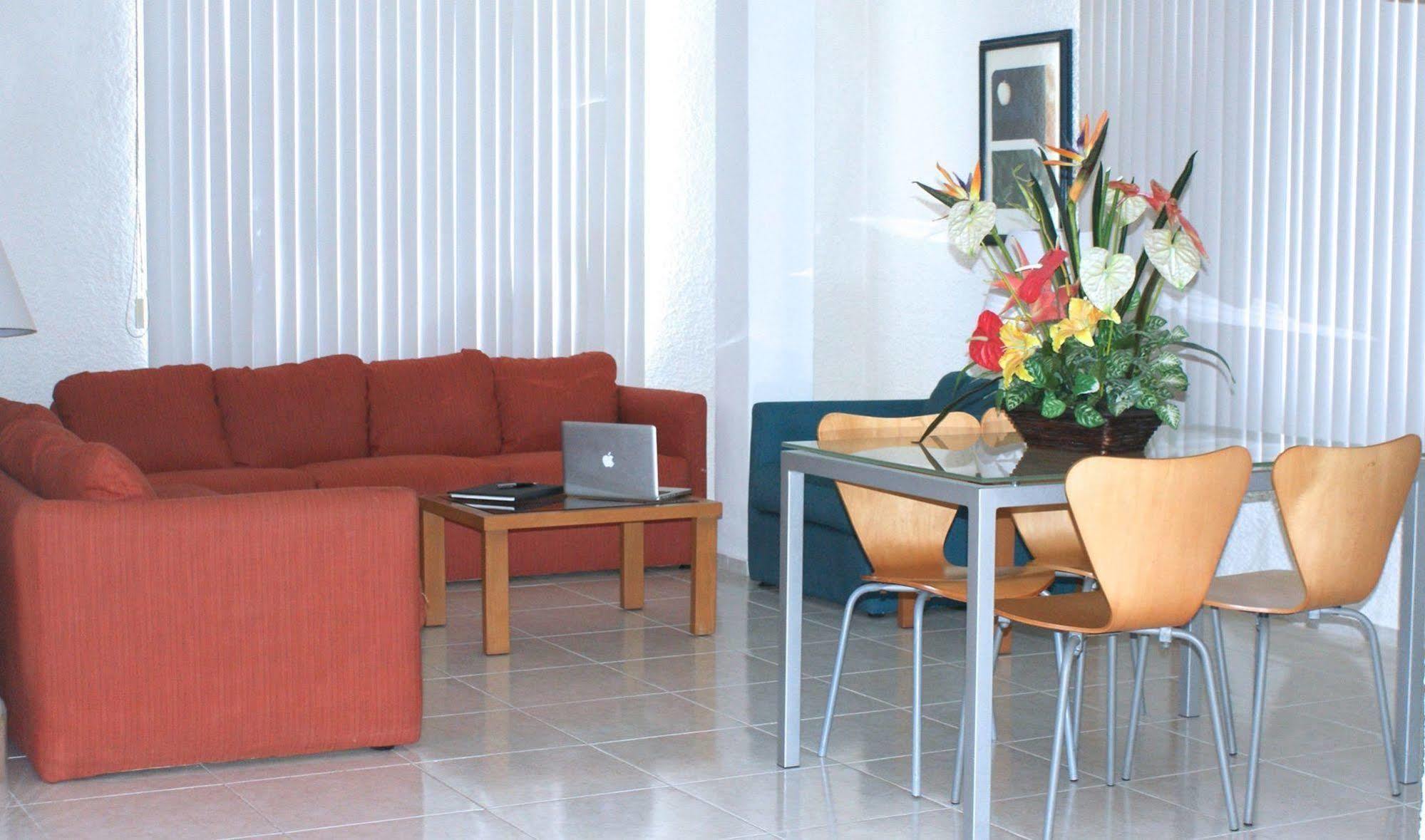 Hotel Y Suites Nader Канкун Экстерьер фото